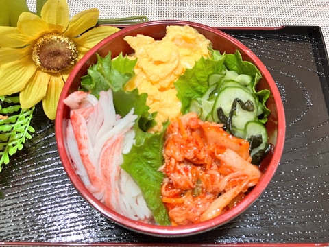 〜忙しい日に❣️〜カニカマ卵の簡単丼〜